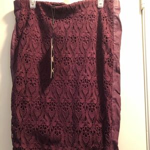 Fall Kardashian’s Kollection Lace Skirt